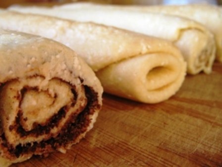 Творожное печенье с какао и корицей