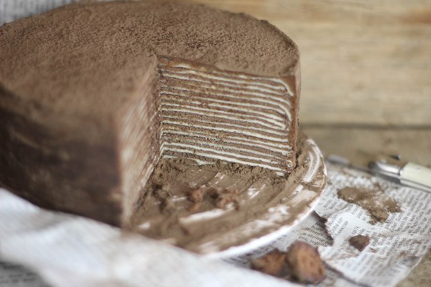 Шоколадный торт из блинов с амаретто 