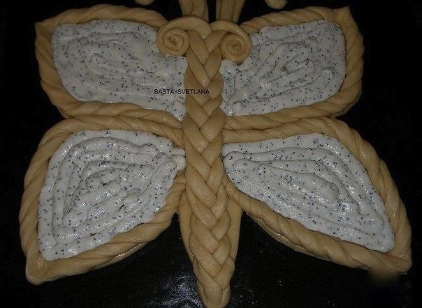 Пирог "Бабочка" с творожным кремом и вареньем
