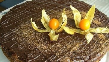 Торт "Трюфель с вишней и бананом" 