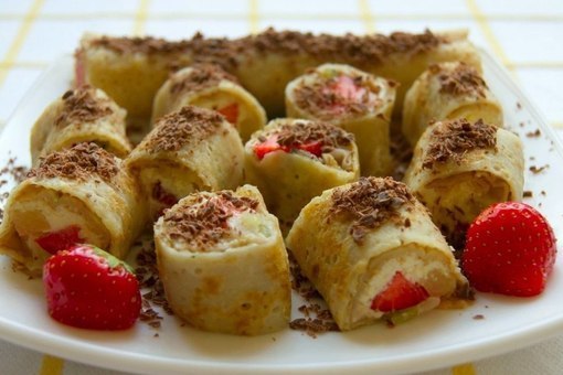 Вкусные и лёгкие сладкие роллы с творожно-фруктовой начинкой