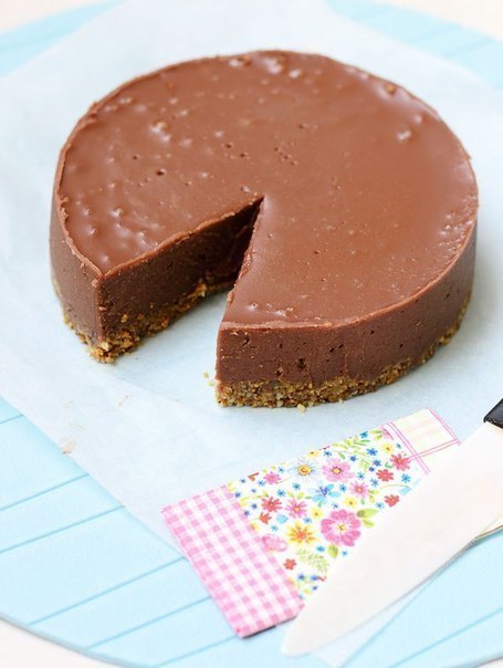 Шоколадный торт с кремом (без духовки)
