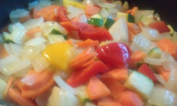 Курочка с овощами, в соевом соусе