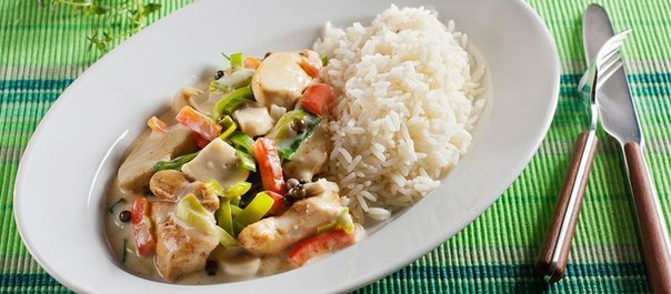 Курица с овощами и рисом