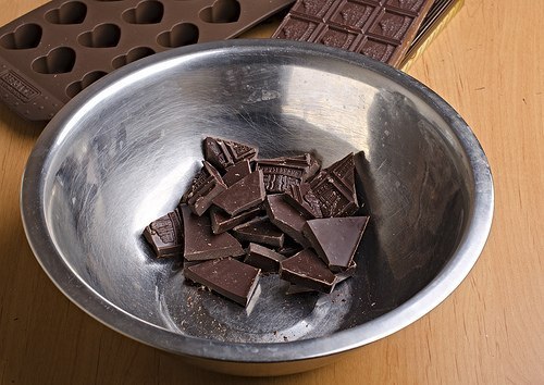 Шоколадные конфеты с начинкой из цукатов